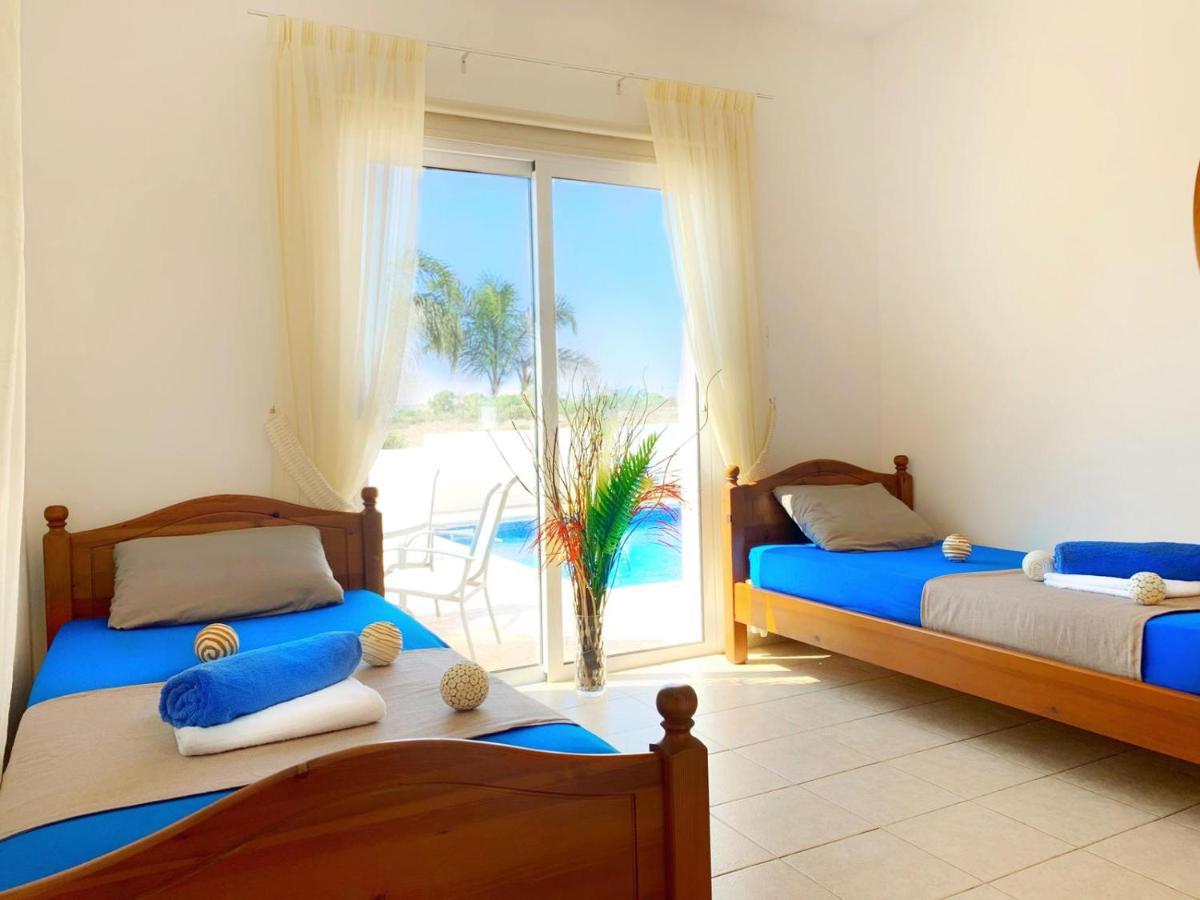 Vilă Carilisto Big 4 Bedrooms In Center Of Ayia Napa