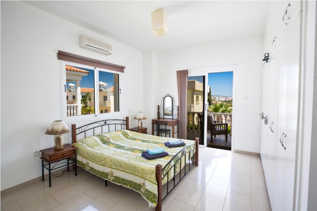 Carilisto Big 4 Bedrooms In Center Of Vilă