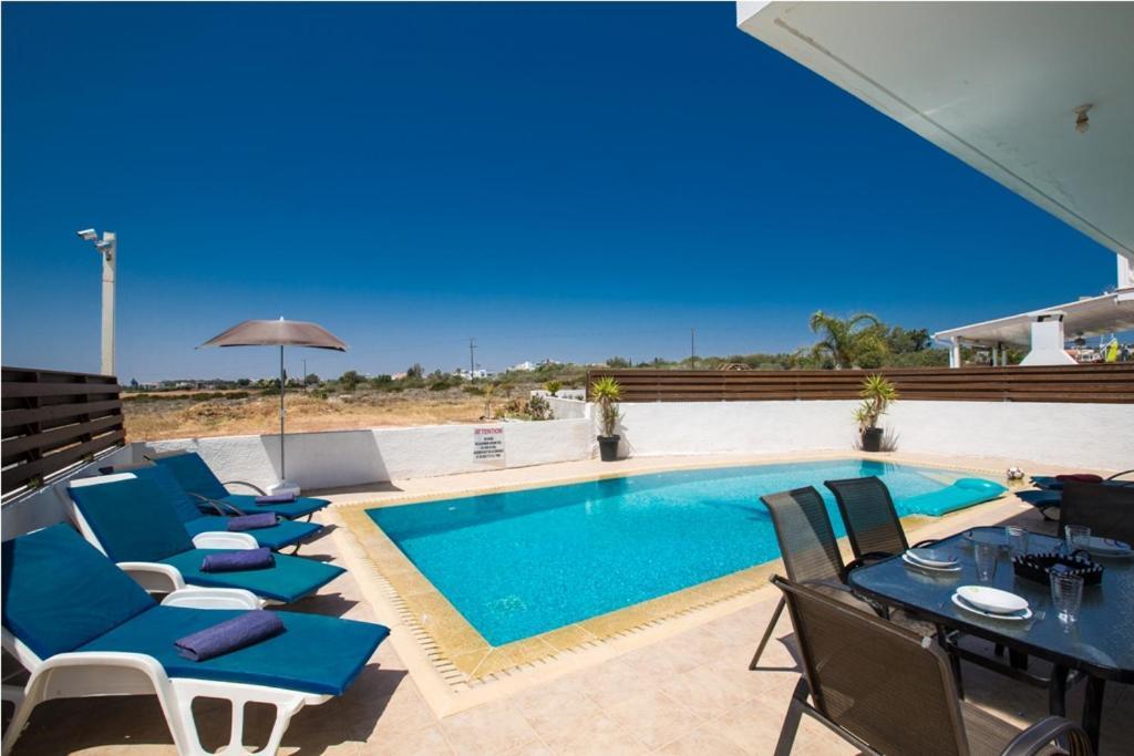 Vilă Carilisto Big 4 Bedrooms In Center Of