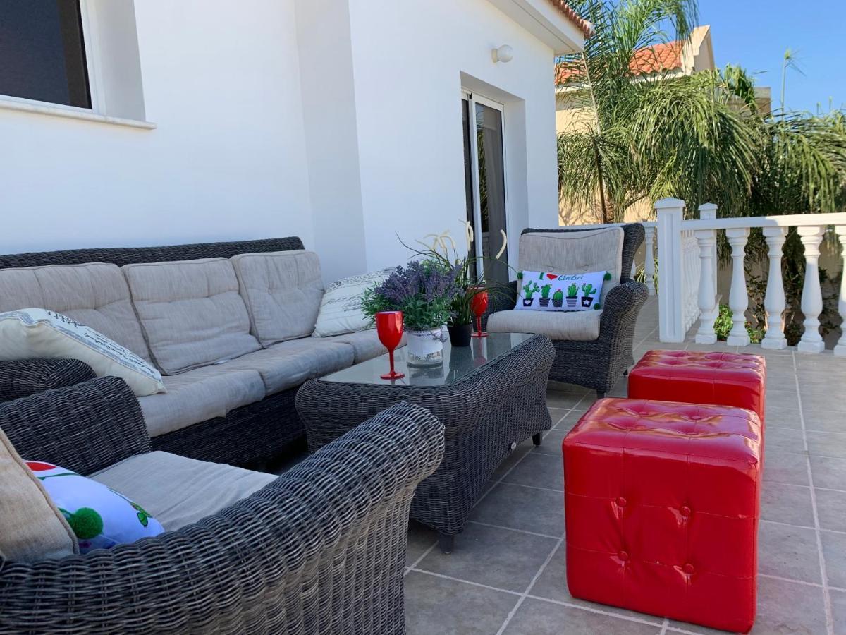 Vilă Carilisto Big 4 Bedrooms In Center Of